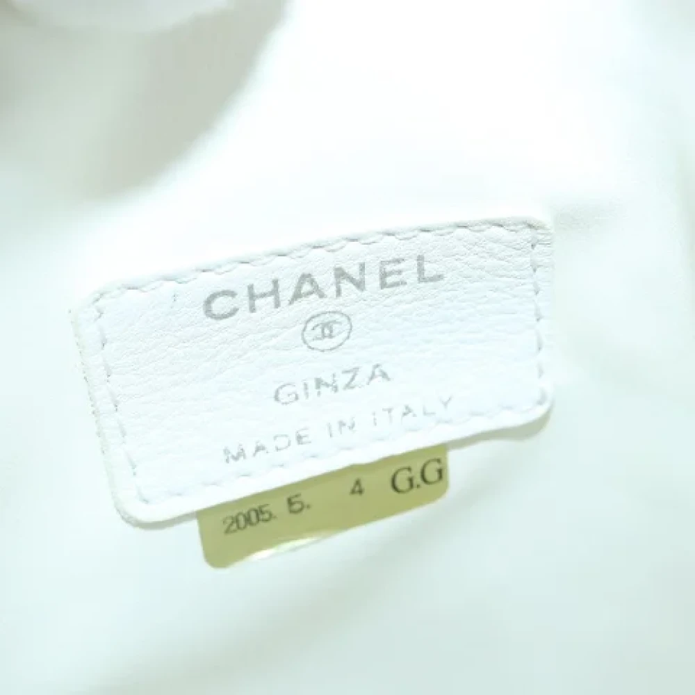 Chanel Vintage Pre-owned Canvas clutches White Dames