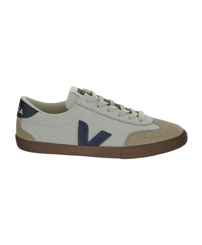 sneaker-a-lacets