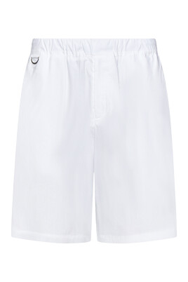 white-bermuda-shorts-stylish-summer