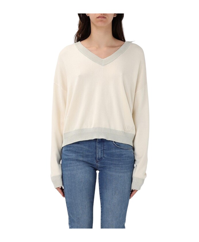 pull-blanc-a-col-en-v