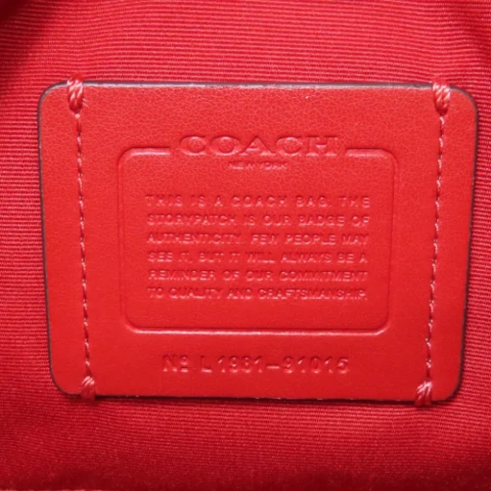 Coach Pre-owned Plastic shoulder-bags Red Dames