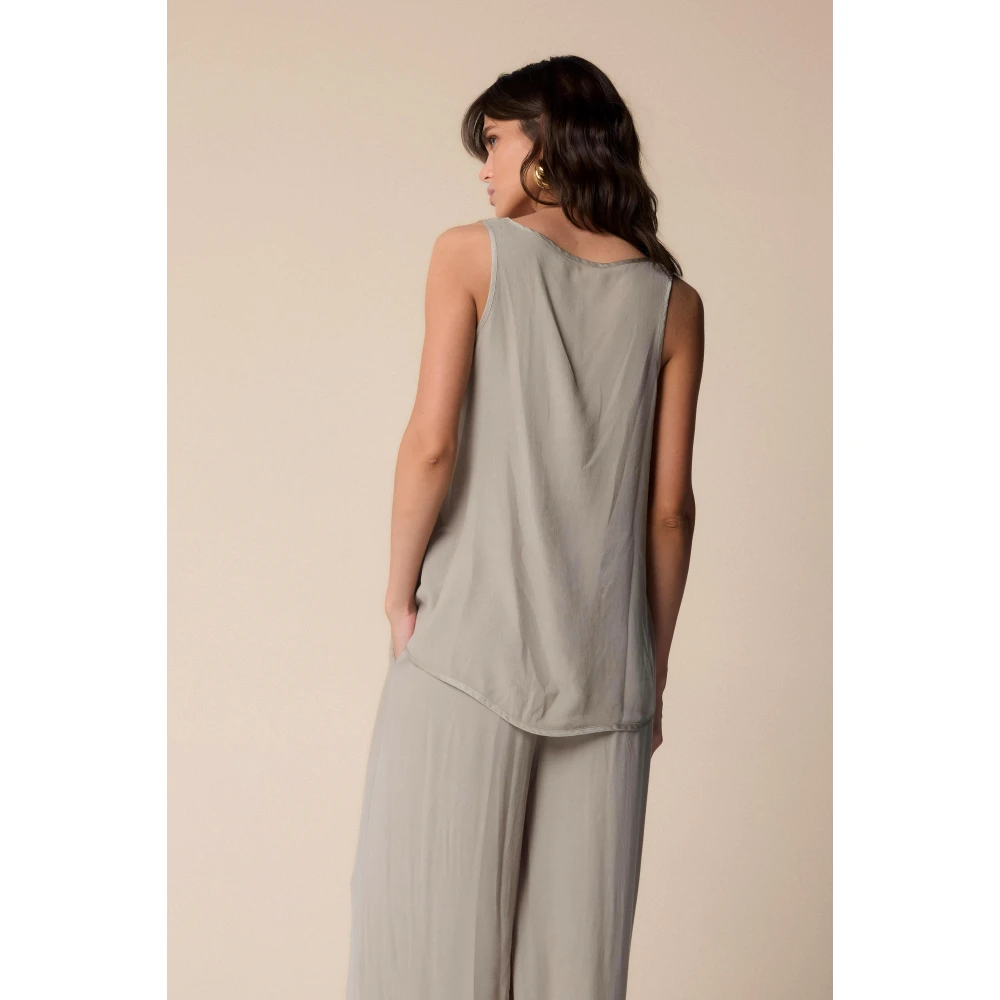Kocca Stijlvolle mouwloze tops voor vrouwen Gray Dames