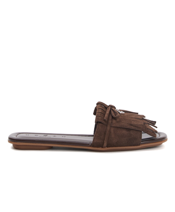 sandales-en-daim-marron-a-franges