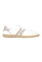 baskets-en-cuir-blanc-avec-rivet-dore