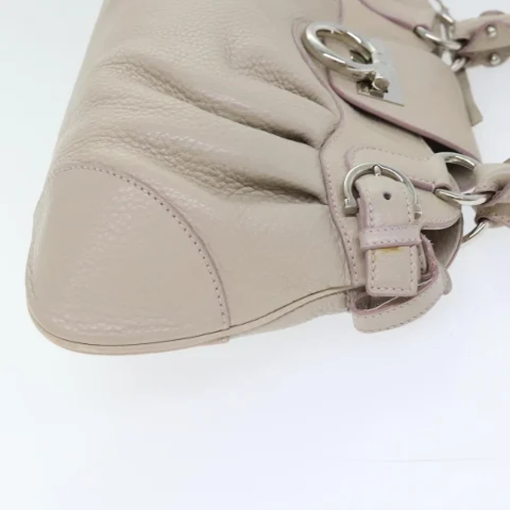 Salvatore Ferragamo Pre-owned Leather handbags Beige Dames