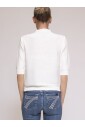 pull-blanc-femme-modele-elegant