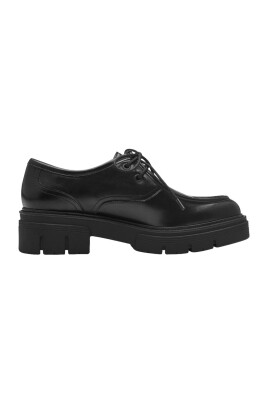 elegant-black-closed-moccasins-women