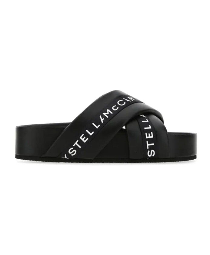 logo-slippers-with-contrast-detail