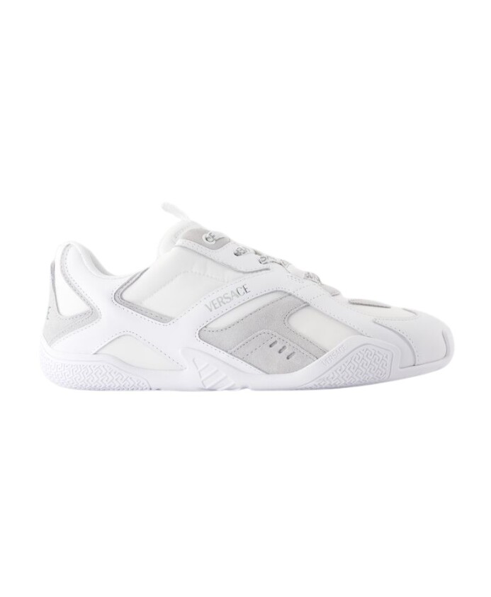 white-leather-sneakers-round-toe
