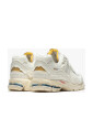 protection-pack-white-sneakers