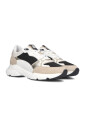 lage-sneakers-raven