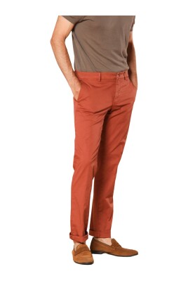 terracotta-chino-pants-regular-fit