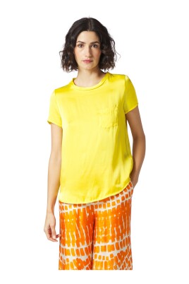short-sleeve-blouse-with-pocket