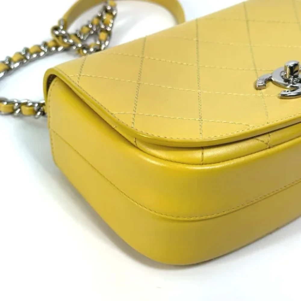 Chanel Vintage Pre-owned Leather chanel-bags Yellow Dames