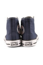 sneakers-en-toile-bleue-avec-semelle-en-caoutchouc