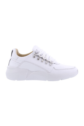 roman-sneaker-elevate-stylish-kicks