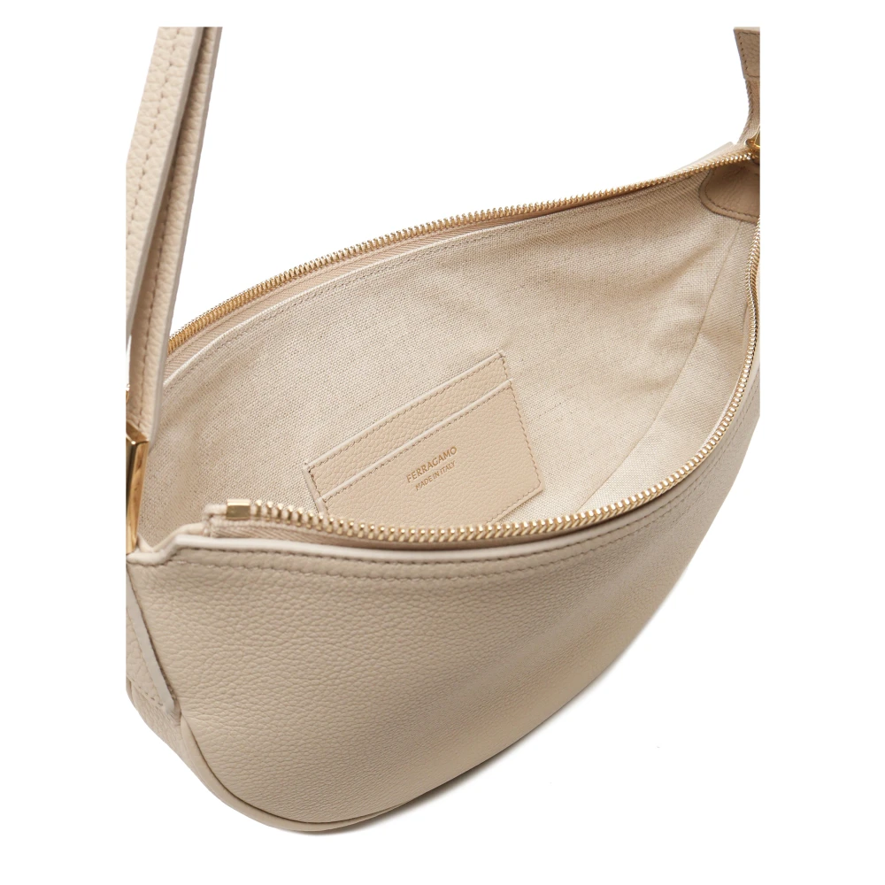 Salvatore Ferragamo Stijlvolle Hobo Tassen Collectie Beige Dames