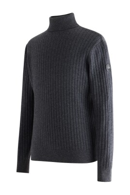 pull-a-col-roule-armand