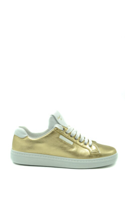 low-sneakers
