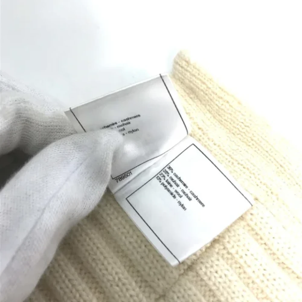 Chanel Vintage Pre-owned Cashmere scarves White Dames