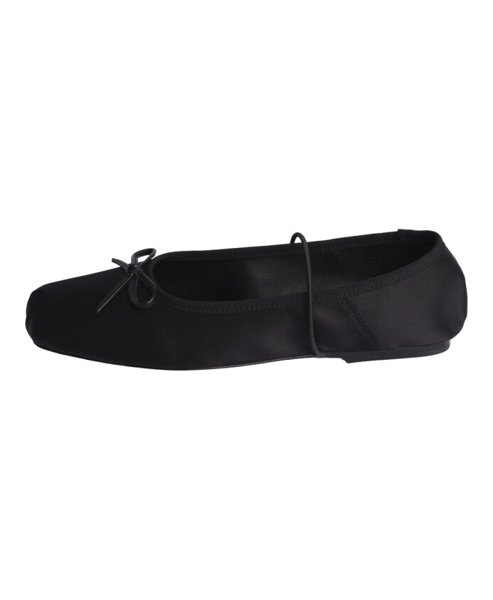 ballerines-plates-en-soie-noire