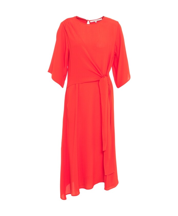 rode-gedrapeerde-jurk-met-asymmetrische-zoom