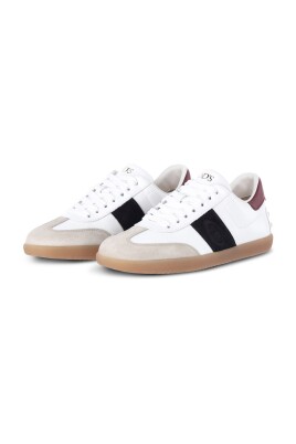 sneaker-en-cuir-avec-semelle-en-caoutchouc