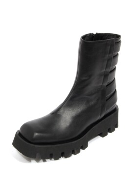 black-leather-zip-ankle-boots