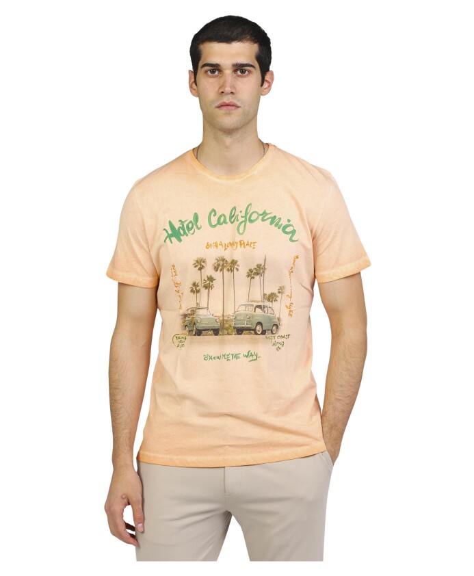 printed-t-shirt-for-stylish-look
