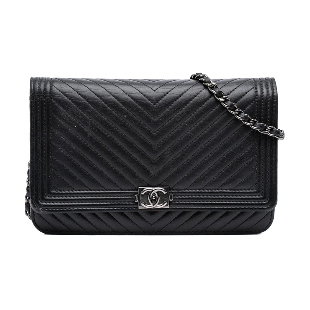 Chanel Vintage Women's Black Pre-Owned Flap Shoulder Bag