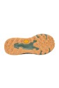beige-loparskor-trail-sneakers