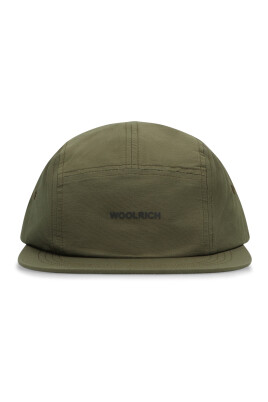 adjustable-baseball-cap-with-rigid-visor