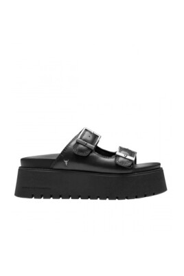 black-flat-sandals-twilight-style
