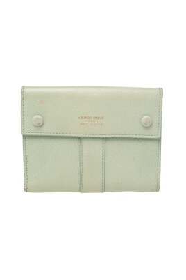 pre-owned-leather-wallets
