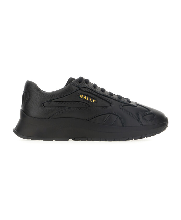 stylish-sneakers-for-everyday-wear