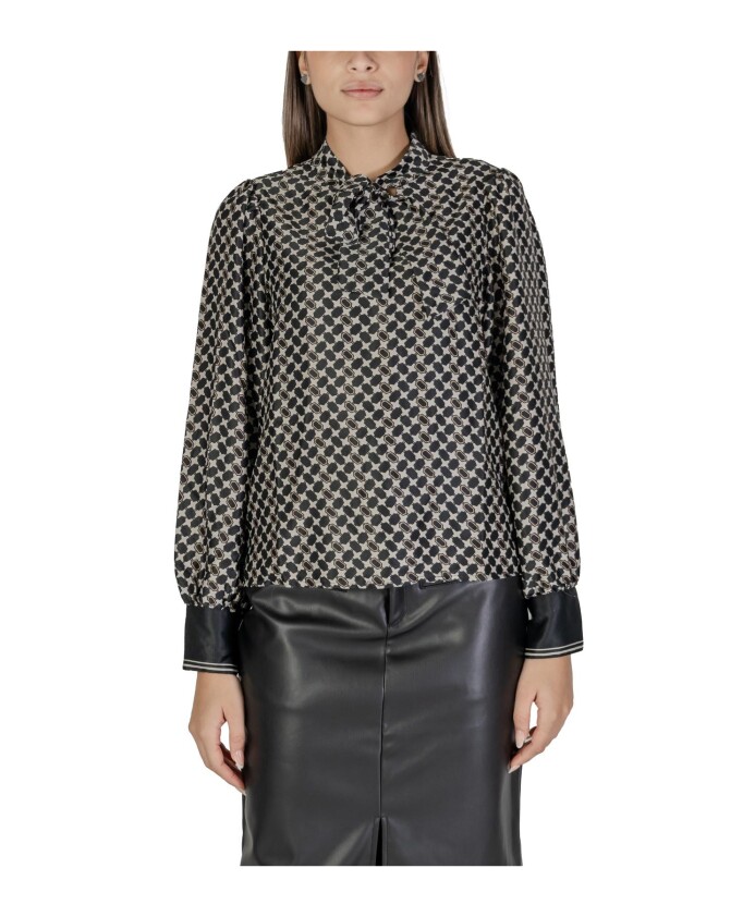 chemisier-a-col-roule-a-motif-geometrique