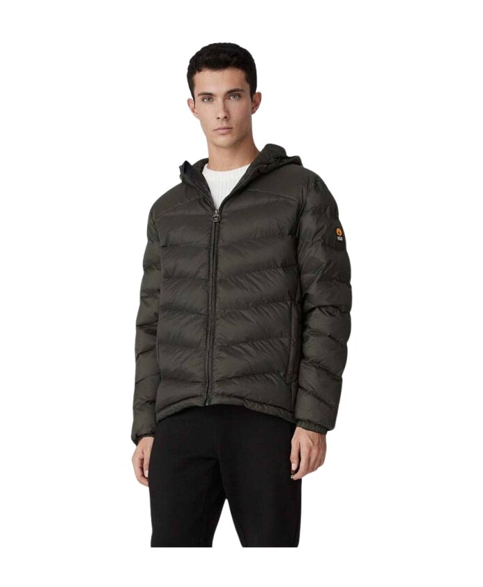 veste-noire-matelassee-a-col-en-v