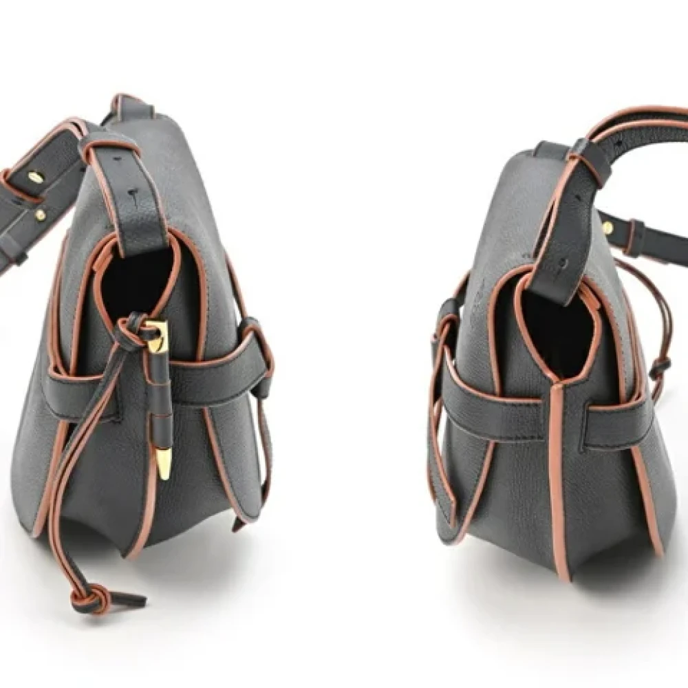 Loewe Pre-owned Fabric shoulder-bags Black Dames