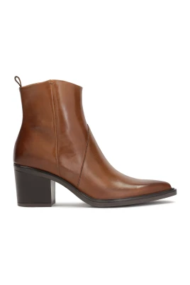 Bruna cowboyboots med förlängd nos
