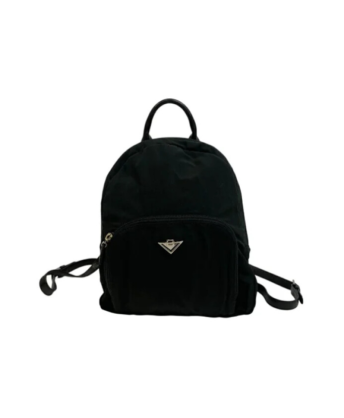 pre-owned-nylon-sacs-dos