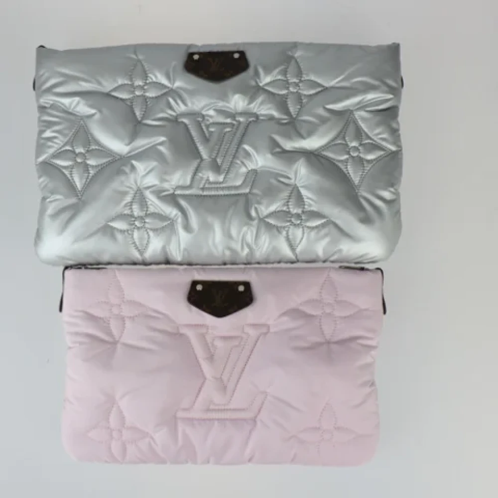 Louis Vuitton Vintage Pre-owned Nylon clutches Pink Dames