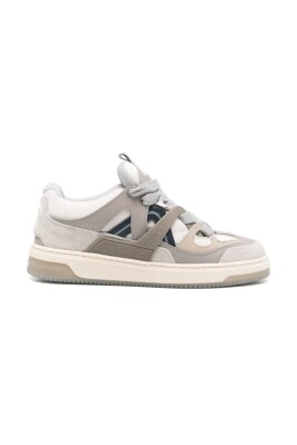 bully-sneakers