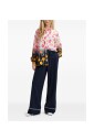 pantalon-bleu-avec-details-blancs