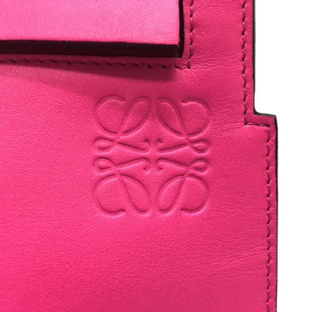 Loewe Pre-owned Leather clutches Pink Dames