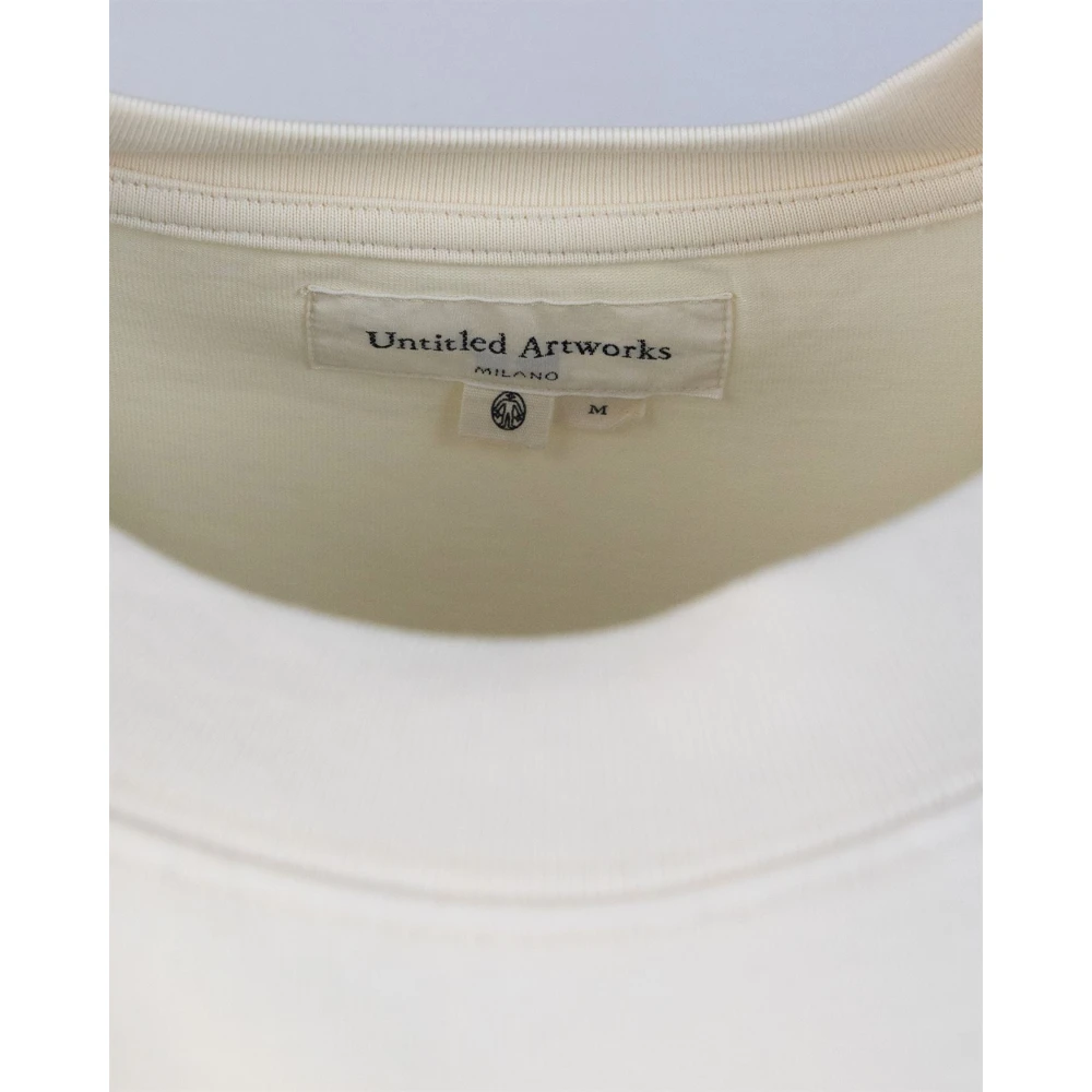 Untitled Artworks Stone Washed Logo T-shirt Wit Beige Heren