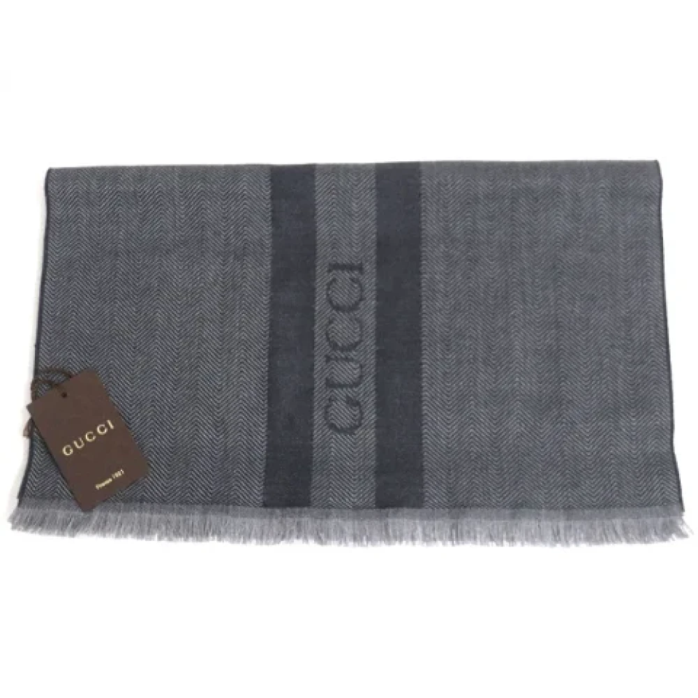Gucci Vintage Pre-owned Wool scarves Gray Dames