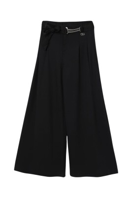 black-wide-leg-pants-with-chain-belt