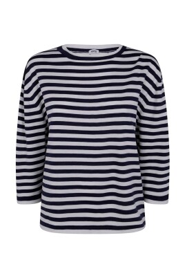 round-neck-knitwear
