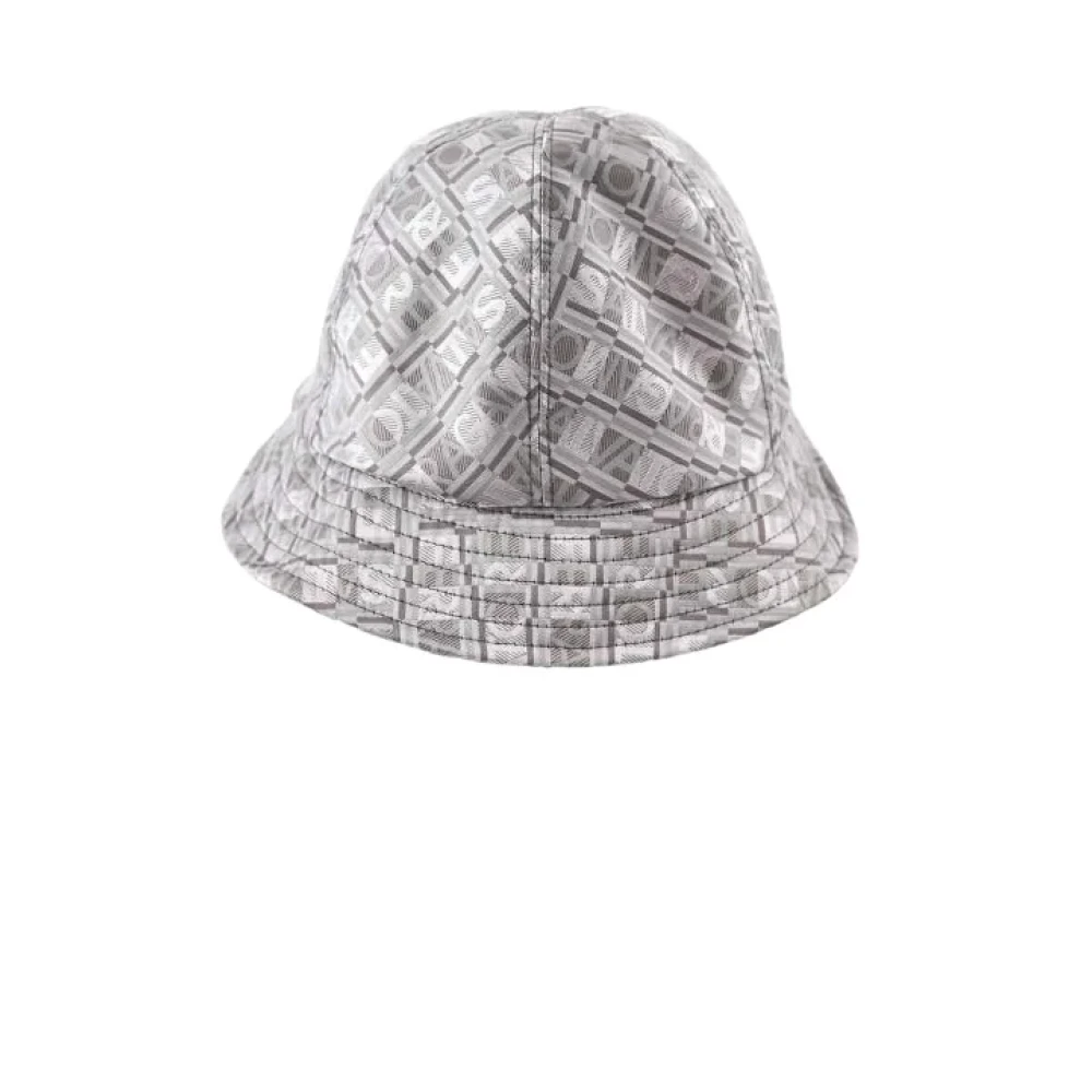 Salvatore Ferragamo Pre-owned Fabric hats Gray Dames