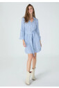 robe-a-rayures-avec-taille-cintree